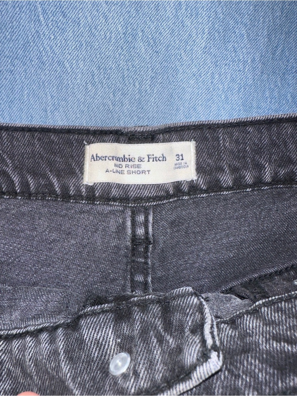 A&F Mid Rise A-Line Shorts - Picture 3 of 3